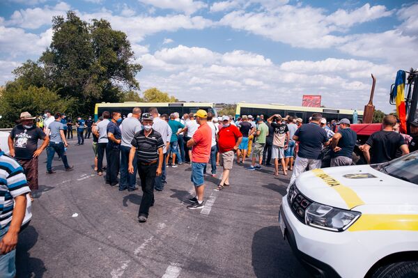 Что решили: заявления после встречи протестующих фермеров с премьером - Sputnik Молдова