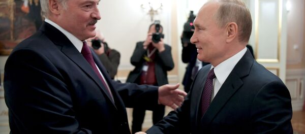 Президент РФ Владимир Путин и президент Белоруссии Александр Лукашенко Президент РФ Владимир Путин и президент Белоруссии Александр Лукашенко - Sputnik Moldova-România
