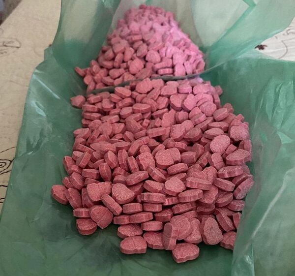 Расследование по делу о наркоторговцах: полиция задержала курьера Расследование по делу о наркоторговцах: полиция задержала курьера - Sputnik Молдова