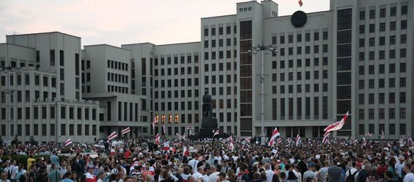 Акция протеста у Дома правительства в Минске 18 августа Акция протеста у Дома правительства в Минске 18 августа - Sputnik Молдова