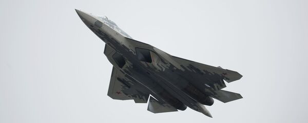 Многофункциональный истребитель пятого поколения Су-57 на воздушном параде Победы в Москве Многофункциональный истребитель пятого поколения Су-57 на воздушном параде Победы в Москве - Sputnik Moldova