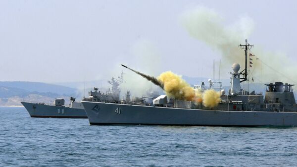 An anti-submarine rocket blasts off a rocket launcher from the Bulgarian navy frigate Drazki during the BREEZE 2014 military drill in the Black Sea - Sputnik Moldova