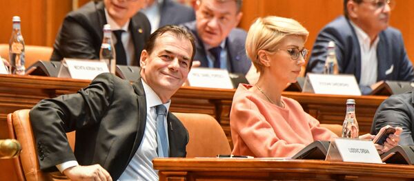Membrii Guvernului Orban, prezenți în Parlamentul României - Sputnik Moldova-România