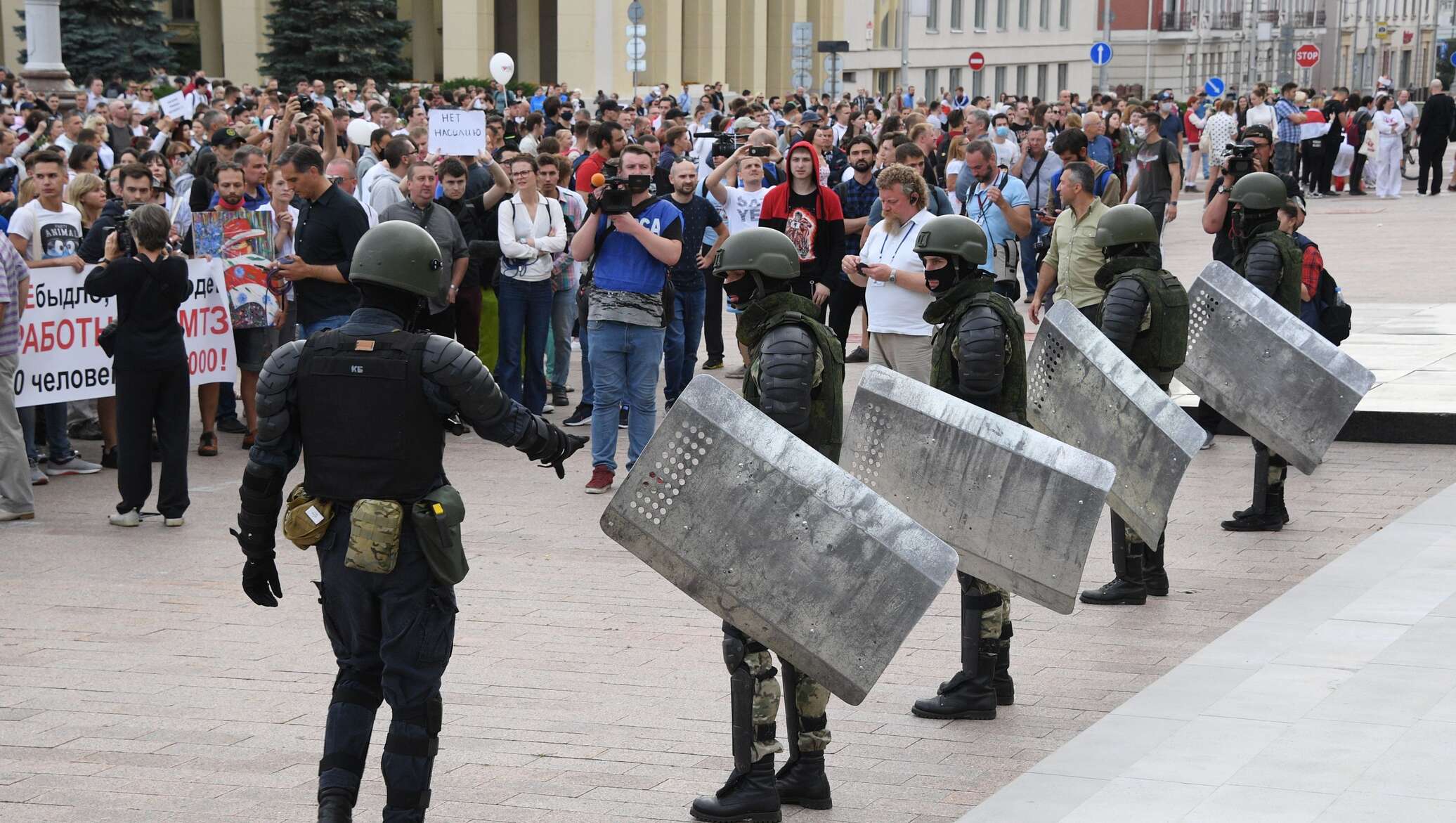 Новости беларуси на сегодня самые. Протесты в Беларуси 1989. Протесты в Белоруссии 2021. Военные на протестах в Белоруссии. Протесты в Беларуси 2020.