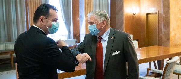 Ludovic Orban și Adrian Zuckerman - Sputnik Moldova-România