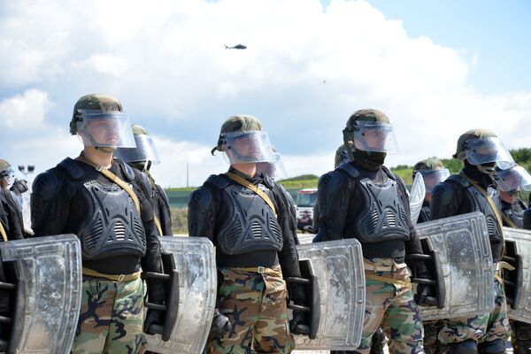 În exclusivitate pentru Sputnik: Militarii moldoveni în Kosovo despre riscurile misiunii În exclusivitate pentru Sputnik: Militarii moldoveni în Kosovo despre riscurile misiunii - Sputnik Moldova