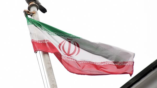 Флаг посольства Исламской Республики Иран. - Sputnik Молдова
