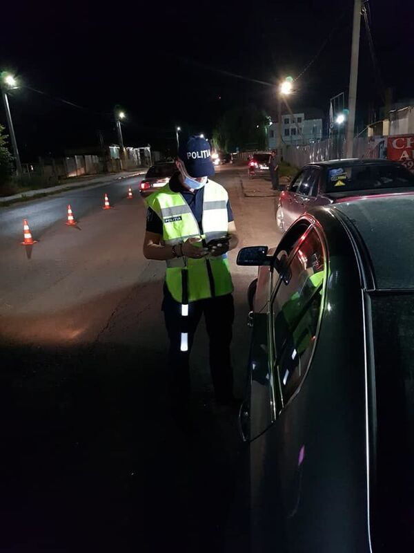 Noapte albă în sudul țării: Poliția a organizat filtre rutiere - ce au pățit unii șoferi Noapte albă în sudul țării: Poliția a organizat filtre rutiere - ce au pățit unii șoferi - Sputnik Moldova