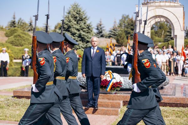 Автопробег, посвященный 76-летию освобождения и Шерпенский плацдарм - Sputnik Moldova