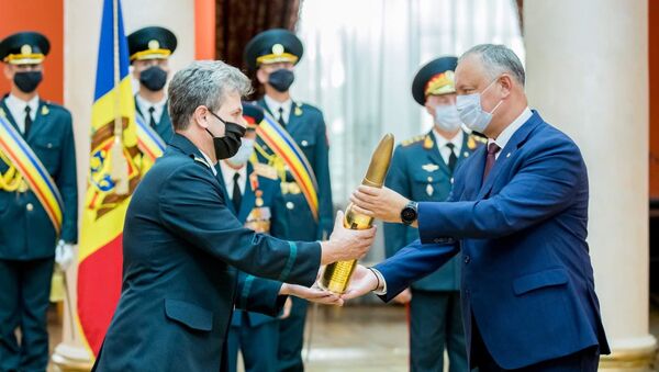 Президент Игорь Додон на памятном мероприятии в Доме армии - Sputnik Молдова