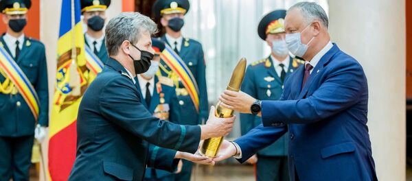 Президент Игорь Додон на памятном мероприятии в Доме армии - Sputnik Молдова