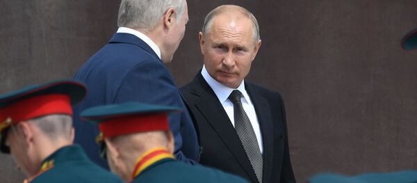Президенты РФ Белоруссии Владимир Путин и Александр Лукашенко открыли Ржевский мемориал Советскому солдату (30 июня 2020). - Sputnik Молдова