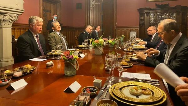 Встреча Сергея Лаврова с первым заместителем Госсекретаря США Стивеном Биганом в Москве - Sputnik Moldova-România
