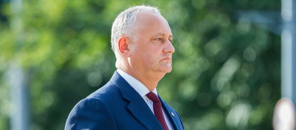 По случаю Дня независимости руководство страны возложило цветы к памятнику Штефана Великого - Sputnik Moldova