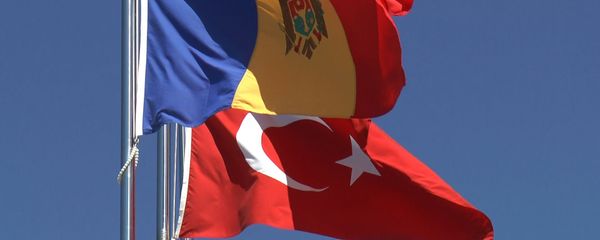 Флаги Молдовы и Турции Флаги Молдовы и Турции - Sputnik Молдова