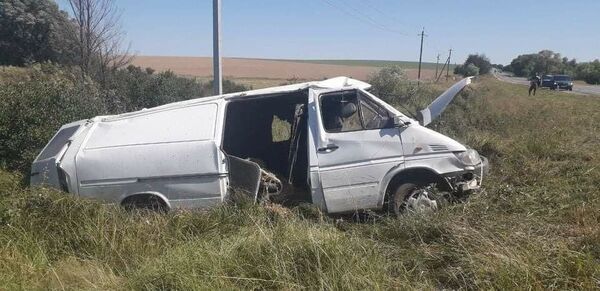 FOTO - Astăzi, pe drumurile din nordul țării: Fiare contorsionate și răniți FOTO - Astăzi, pe drumurile din nordul țării: Fiare contorsionate și răniți - Sputnik Moldova