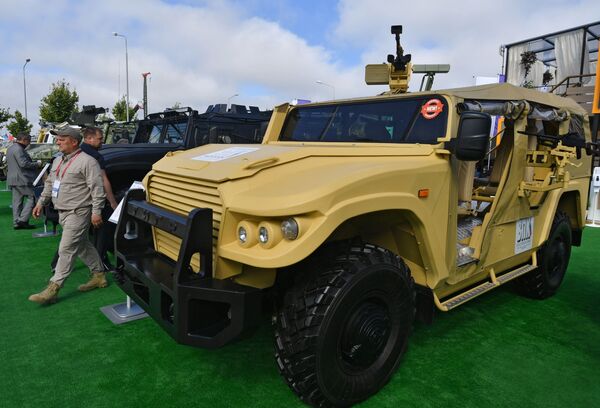 Автомобиль СБМ ВПК-233136 тигр в исполнении Багги на выставке вооружений Международного военно-технического форума (МВТФ) Армия-2020 в военно-патриотическом парке Патриот - Sputnik Молдова