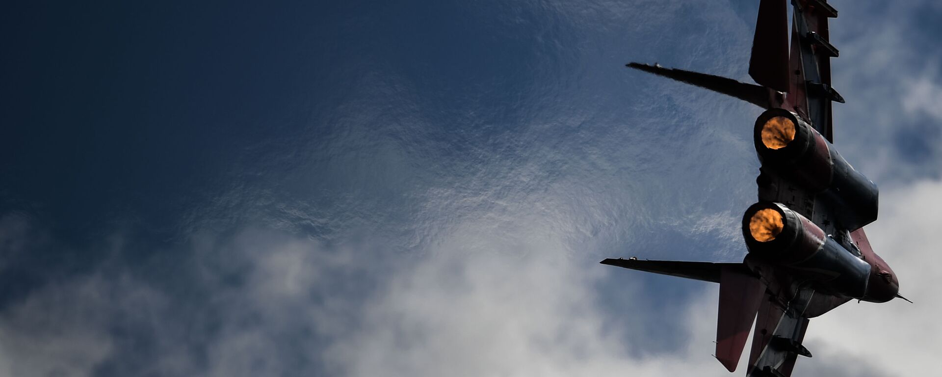 Истребитель МиГ-29 пилотажной группы Стрижи во время демонстрационного полета в рамках форума Армия-2020 - Sputnik Moldova, 1920, 01.06.2021