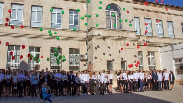 Праздник 1 сентября в Тираспольской гуманитарно-математической гимназии - Sputnik Молдова