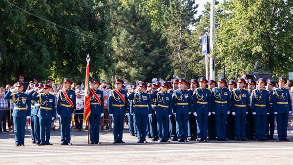 В Тирасполе состоялся парад Победы - Sputnik Молдова