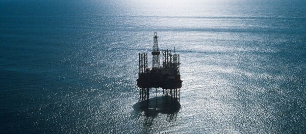 Плавучая буровая установка Ока в Охотском море - Sputnik Молдова