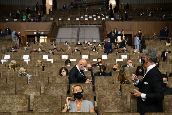 Гости на церемонии открытия 77-го Венецианского международного кинофестиваля - Sputnik Молдова