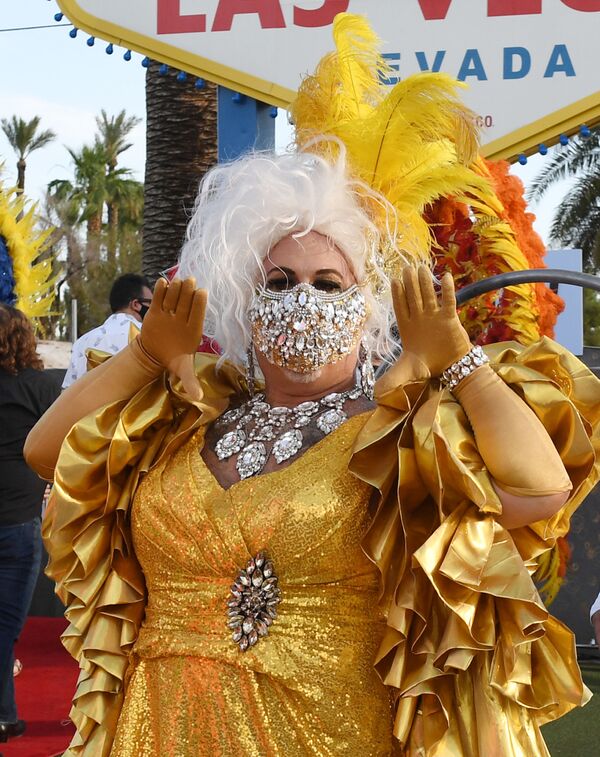 Артист участвует в показе мод Welcome to Fabulous Las Vegas - Sputnik Молдова