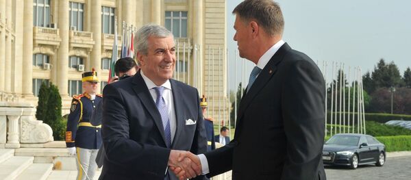 Călin Popescu-Tăriceanu și Klaus Iohannis Călin Popescu-Tăriceanu și Klaus Iohannis - Sputnik Moldova-România