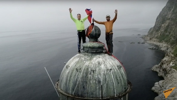Заброшенный маяк на Сахалине зажгли впервые за 14 лет - Sputnik Молдова