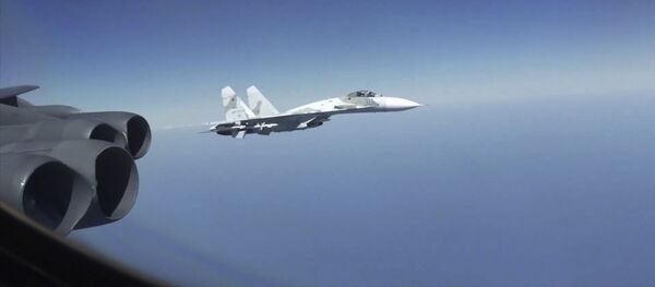 Мешают отрабатывать авиаудары: в США возмущены перехватами своих B-52 российскими истребителями - Sputnik Молдова