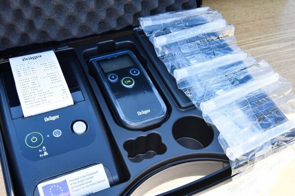 Дорожная полиция получила новые невидимые радары Дорожная полиция получила новые невидимые радары - Sputnik Молдова