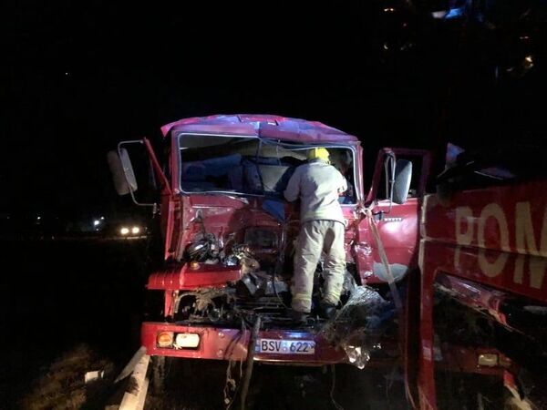 Accident tragic la Căușeni: Un bărbat a rămas blocat între fiarele unui camion - Foto Accident tragic la Căușeni: Un bărbat a rămas blocat între fiarele unui camion - Foto - Sputnik Moldova