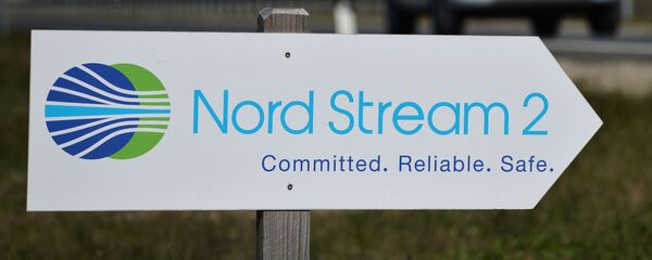 Указатель с символикой компании Nord Stream 2 AG - Sputnik Moldova