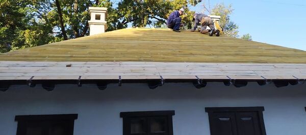 Новая кровля Домика Пушкина - Sputnik Молдова