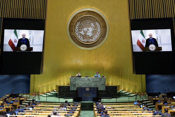 Президент Исламской республики Иран Хасан Роухани во время выступления на виртуальной сессии ООН - Sputnik Молдова