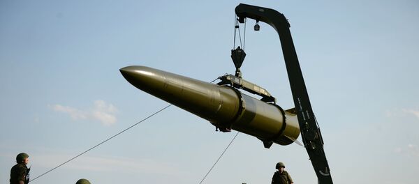 Развёртывание оперативно-тактического ракетного комплекса Искандер-М - Sputnik Moldova