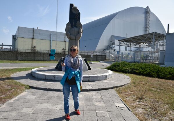 Туристы в зоне отчуждения Чернобыльской АЭС - Sputnik Moldova-România