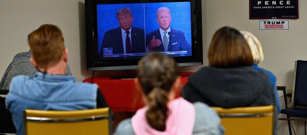 Трансляция первых дебатов действующего президента США Дональда Трампа и кандидата в президенты США Джо Байдена Трансляция первых дебатов действующего президента США Дональда Трампа и кандидата в президенты США Джо Байдена - Sputnik Молдова