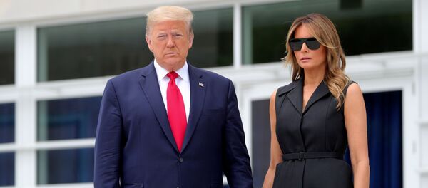 Супруги Дональд и Меланья Трамп. Супруги Дональд и Меланья Трамп. - Sputnik Молдова