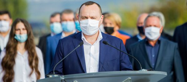 Влад Николаевич Батрынча выступает в рамках презентации предвыборной программы независимого кандидата Игоря Додона Влад Николаевич Батрынча выступает в рамках презентации предвыборной программы независимого кандидата Игоря Додона - Sputnik Молдова