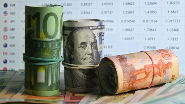 Euro, dolari, ruble - Sputnik Moldova