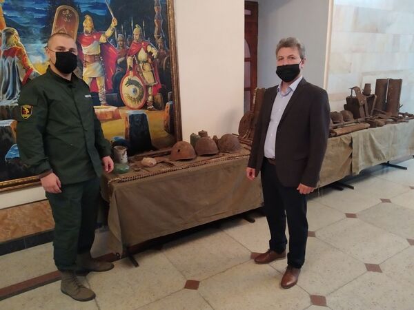 Фото - Находки поисковых отрядов передали в главный военный музей Молдовы - Sputnik Молдова