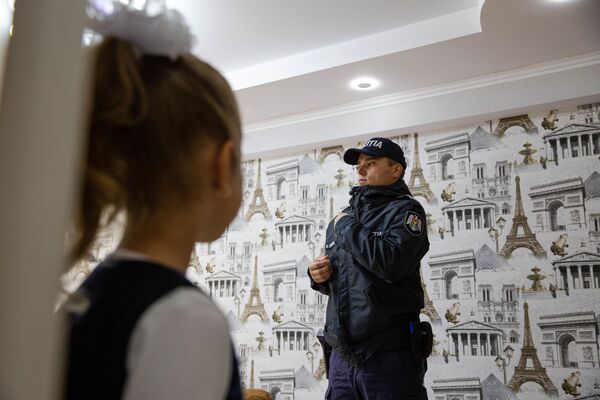 Один день из жизни патрульного полицейского - Sputnik Moldova