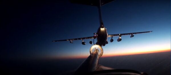 Ночная дозаправка в воздухе экипажа Ту-95МС ВКС России - Sputnik Молдова