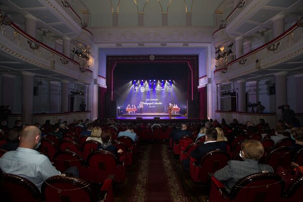 В Молдове наградили лауреатов конкурса Учитель года - Sputnik Молдова