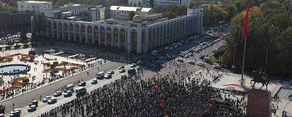 Захват Белого дома и освобождение Атамбаева: ночь протестов в Кыргызстане - Sputnik Молдова