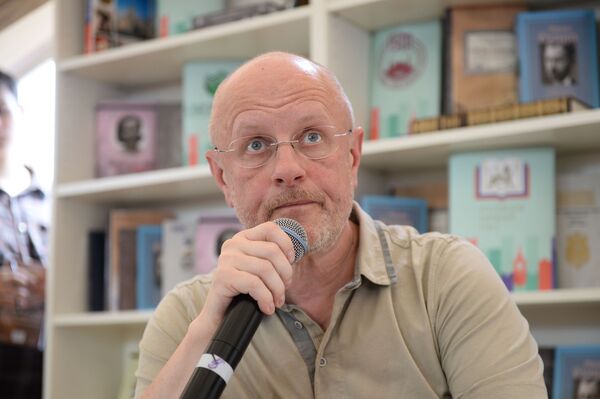 Гоблин о видеоблогинге: Нужно долбить как дятел, и тогда будет успех Гоблин о видеоблогинге: Нужно долбить как дятел, и тогда будет успех - Sputnik Молдова