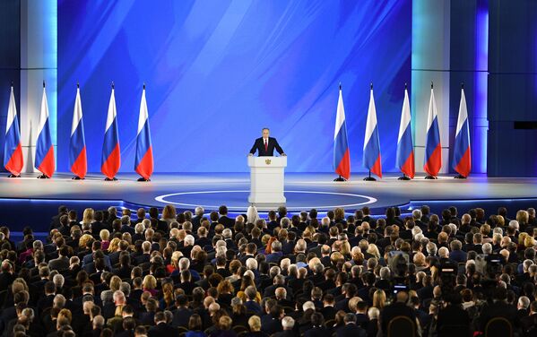 Президент России Владимир Путин выступает с ежегодным посланием Федеральному Собранию - Sputnik Moldova-România