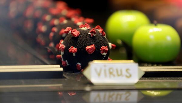 В Праге - кондитерская премьера, пирожное в форме коронавируса. - Sputnik Молдова