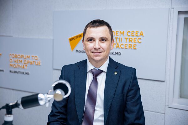 У курильщиков вырастут расходы: в 2021 году сигареты подорожают У курильщиков вырастут расходы: в 2021 году сигареты подорожают - Sputnik Молдова